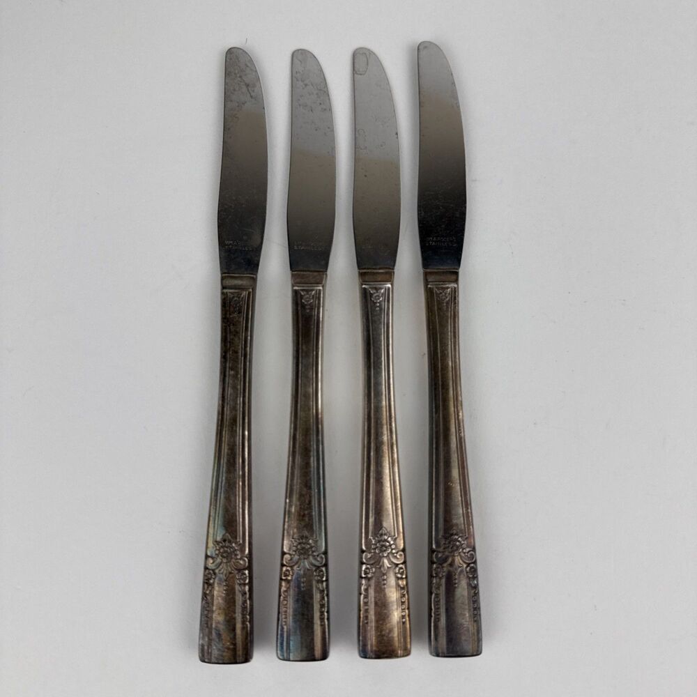 4 Wm A Rogers 1940 ARTISTIC Pattern Grille or Viande Knives Oneida Ltd